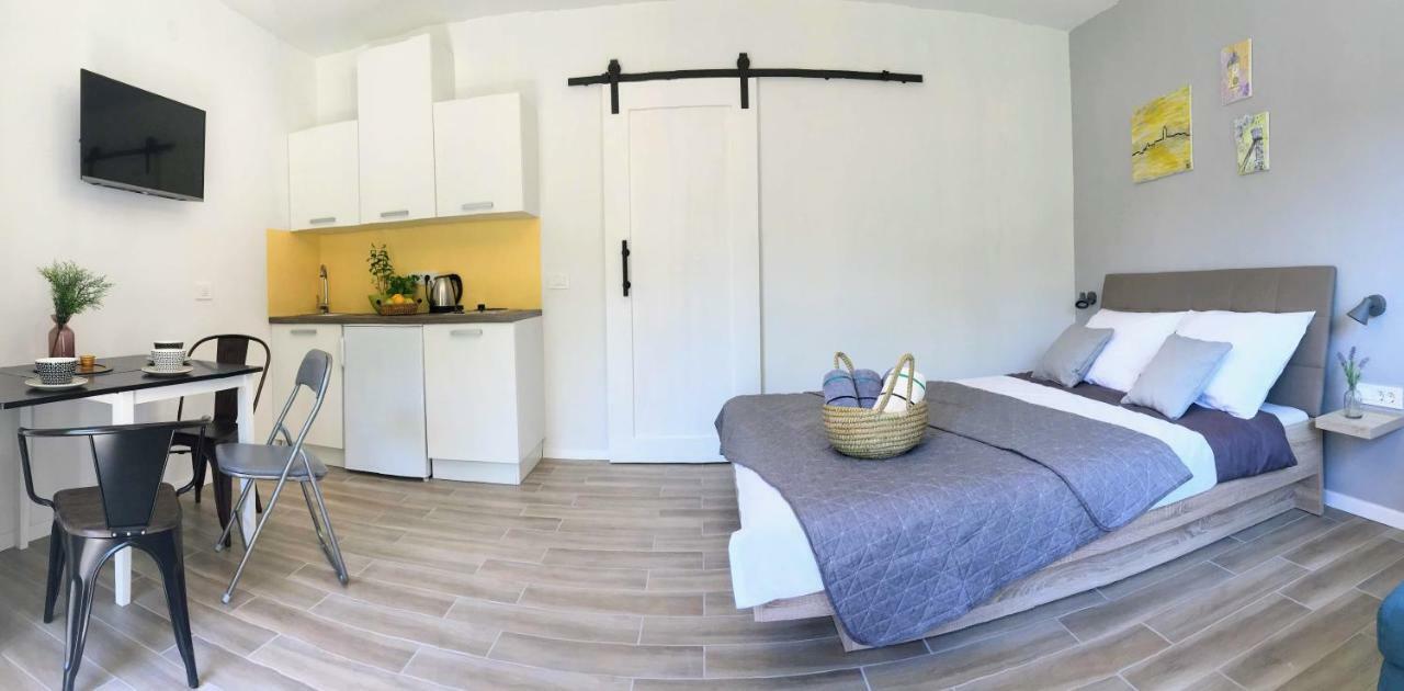 Apartma 365 *